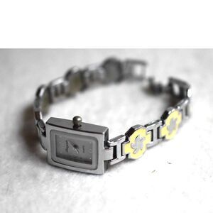 Unique Chaoyada Yellow Enamel Inlay Silver Tone 6.5" Bracelet Band Watch
